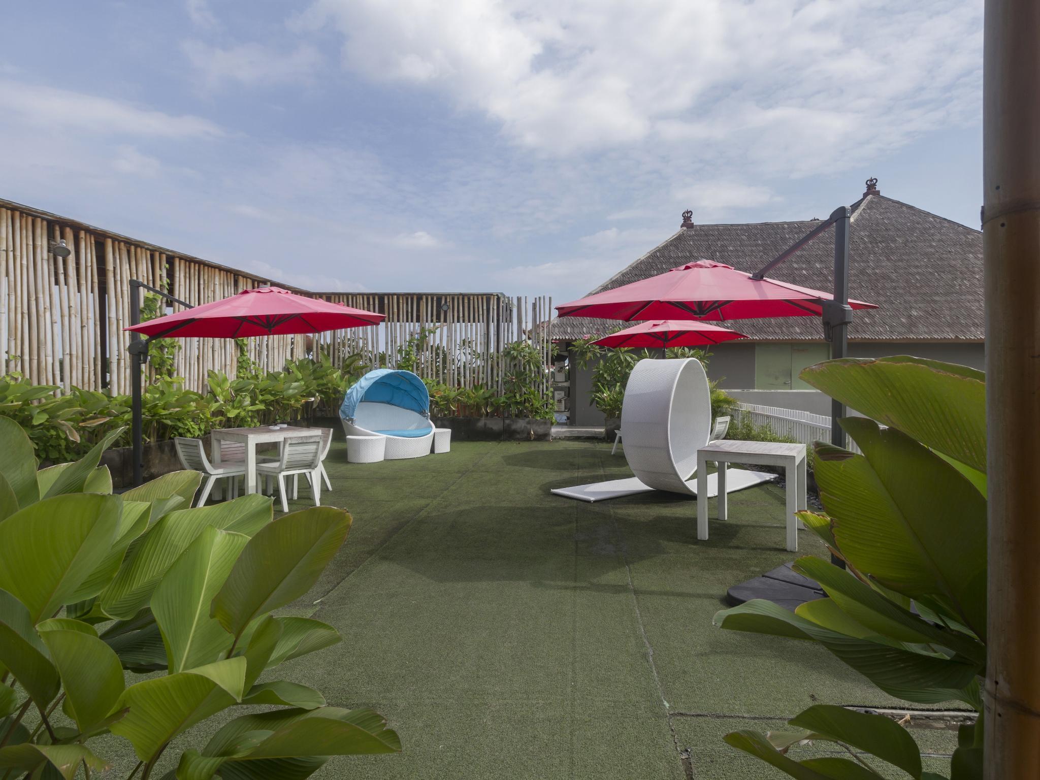 Hotel Ramada By Wyndham Bali Sunset Road Kuta Seminyak Exterior foto