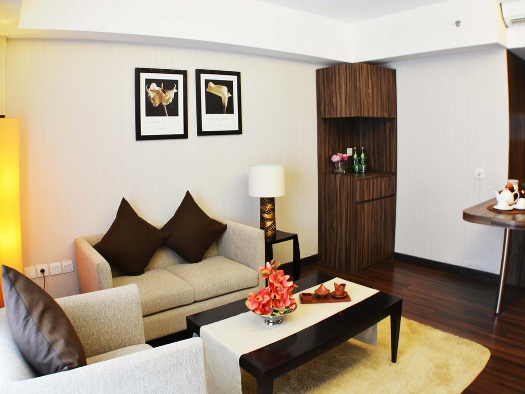 Hotel Ramada By Wyndham Bali Sunset Road Kuta Seminyak Exterior foto