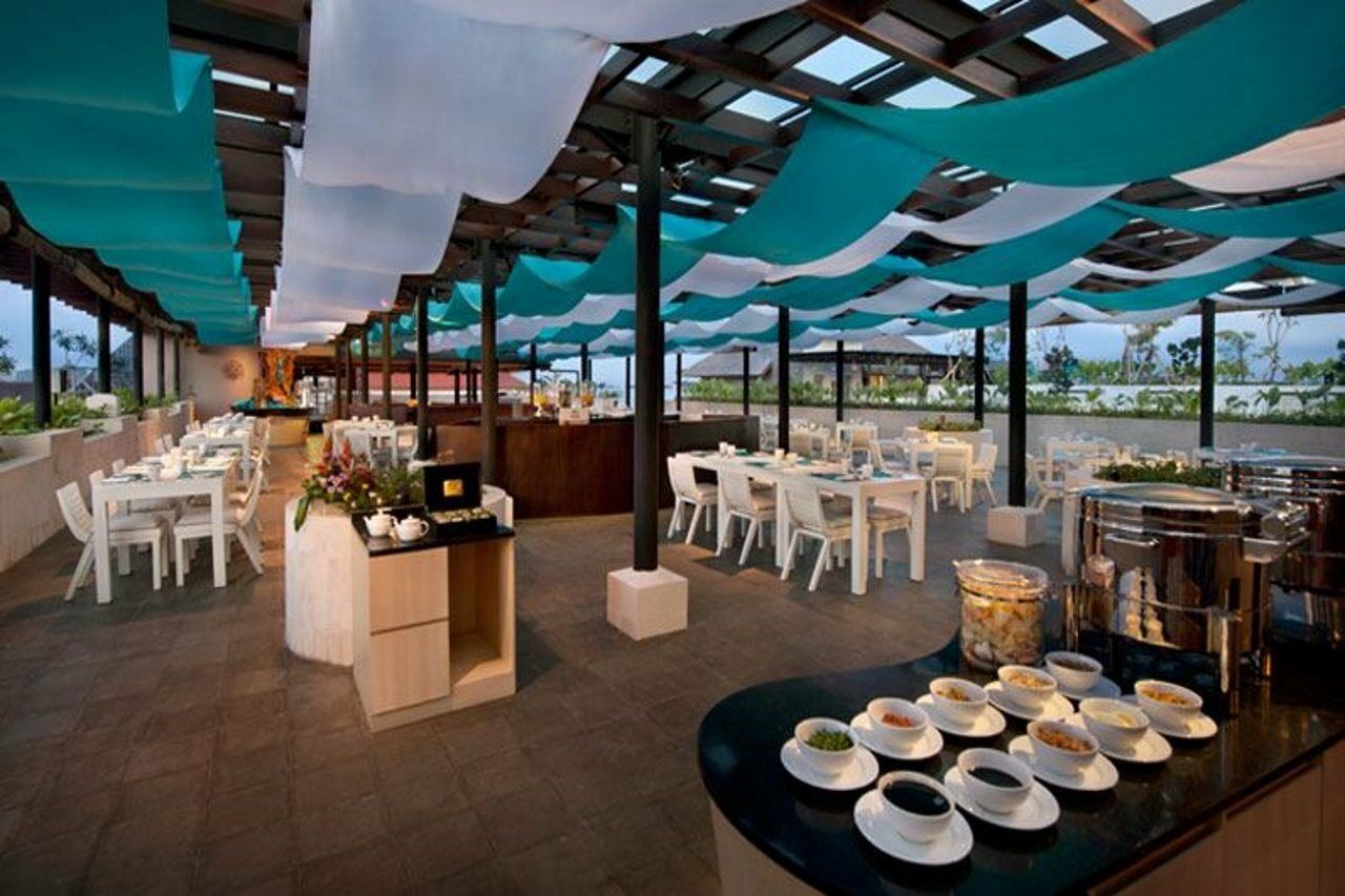 Hotel Ramada By Wyndham Bali Sunset Road Kuta Seminyak Exterior foto