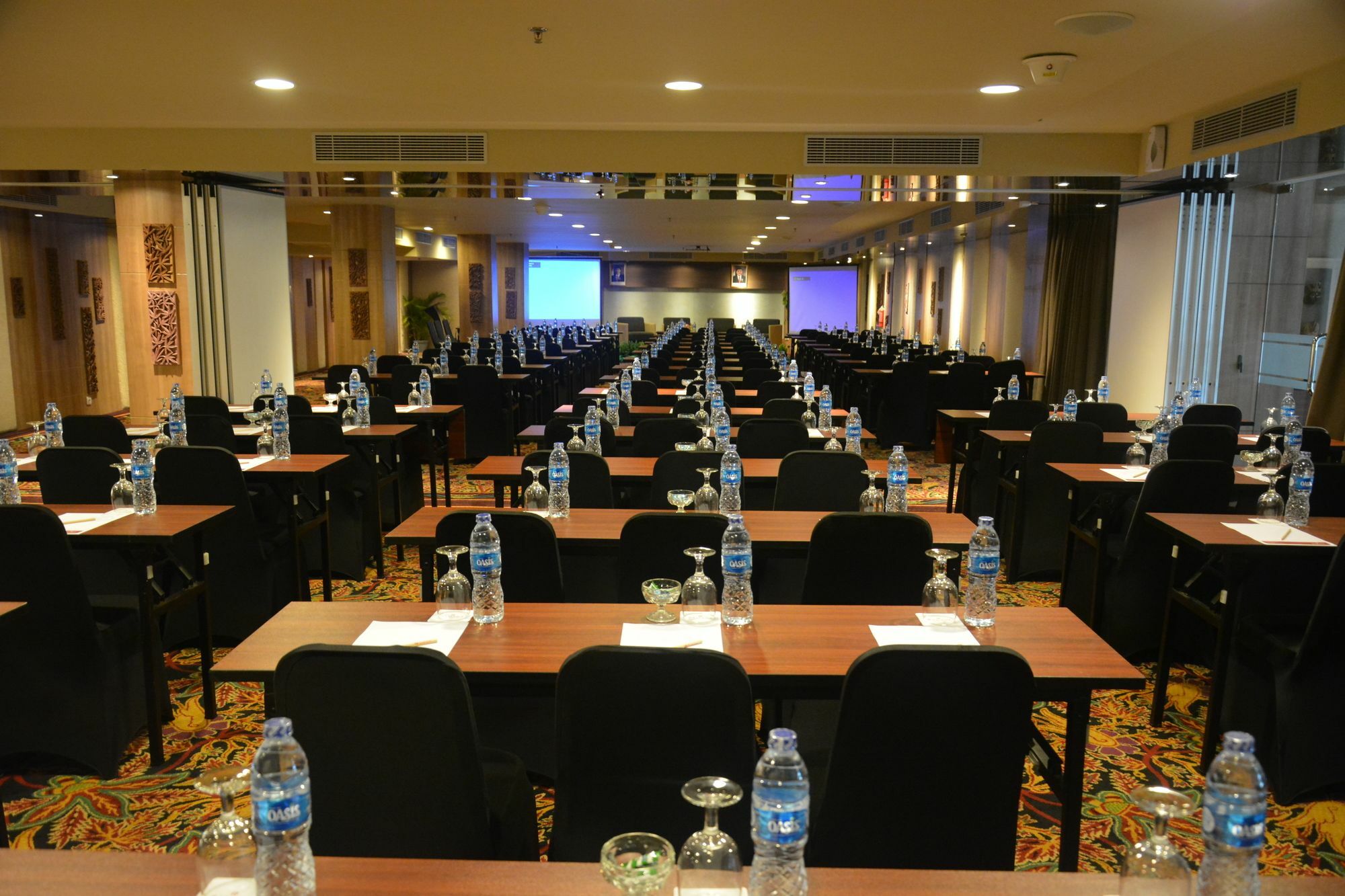 Hotel Ramada By Wyndham Bali Sunset Road Kuta Seminyak Exterior foto